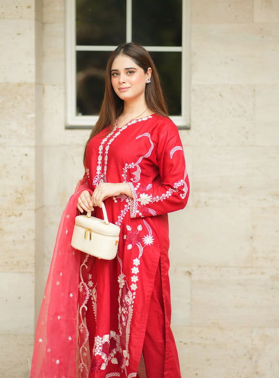 Red Reverie 3pcs